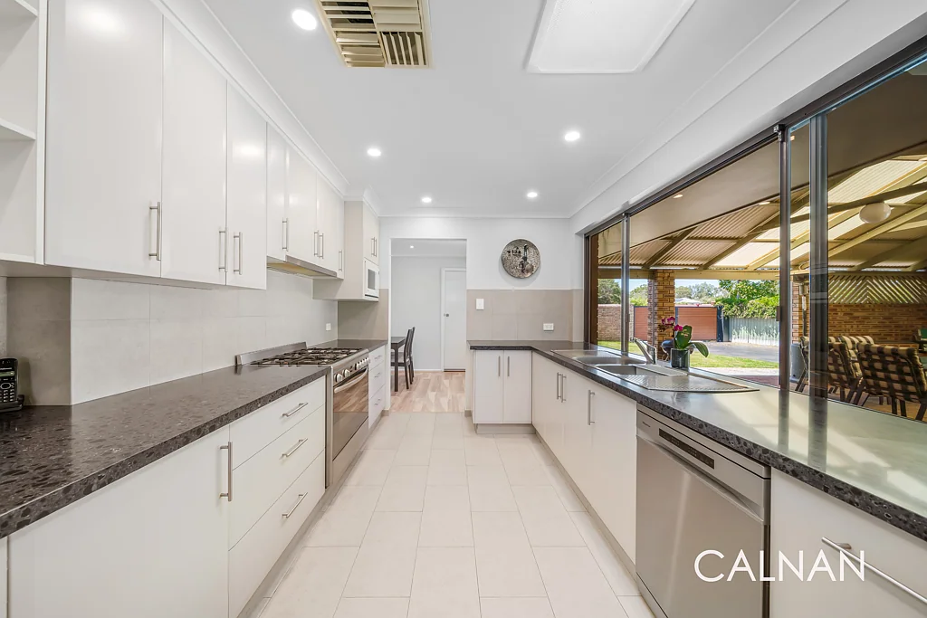 22 Gracechurch Crescent, Leeming, WA 6149