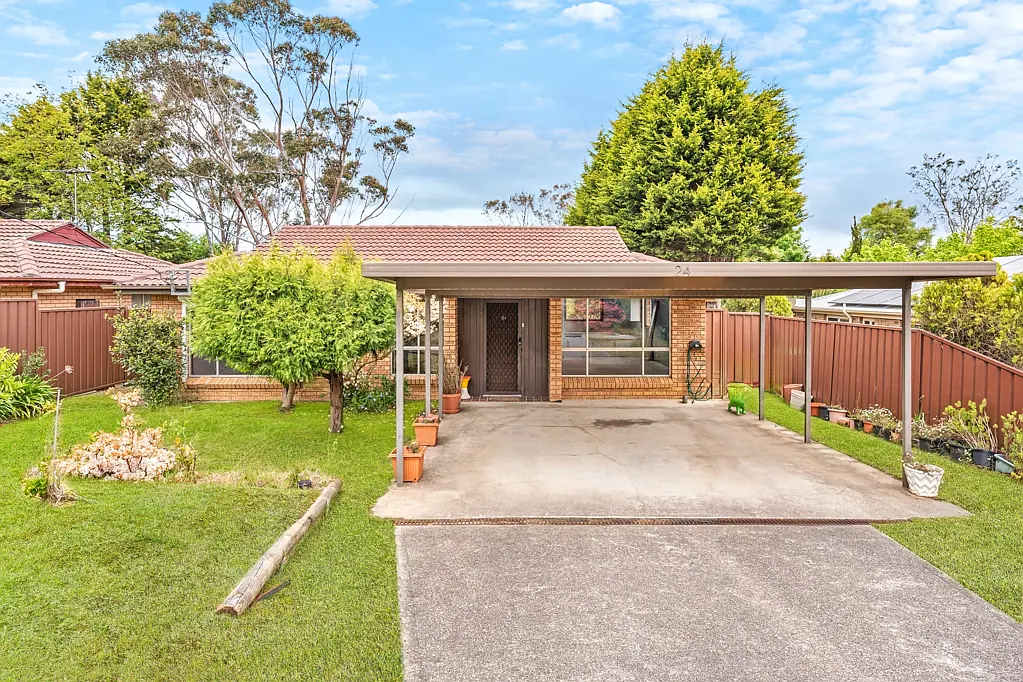 24 Cook Road, Wentworth Falls, NSW 2782