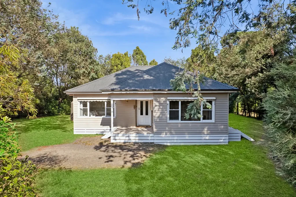 Trentham 3غرفة نوم Charming Renovated 1950s Home