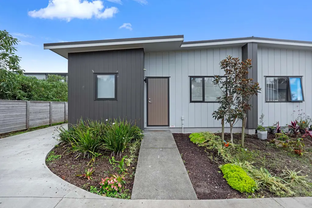 Mangere 2房  + PRICED SHARP
