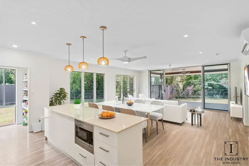 Trinity Beach 4Moenga Executive family home with no rear neighbours