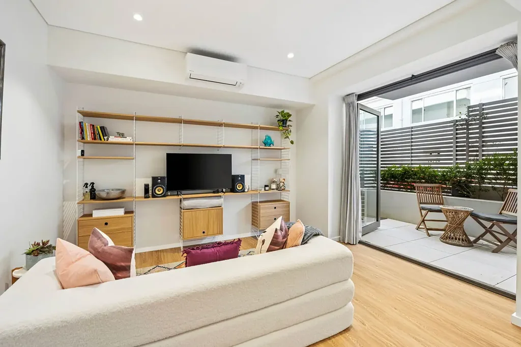 North Bondi 1कमरा Iconic Ben Buckler Peninsula: Private Entrance Bondi Beach Pad Offering Rare House-Like Appeal