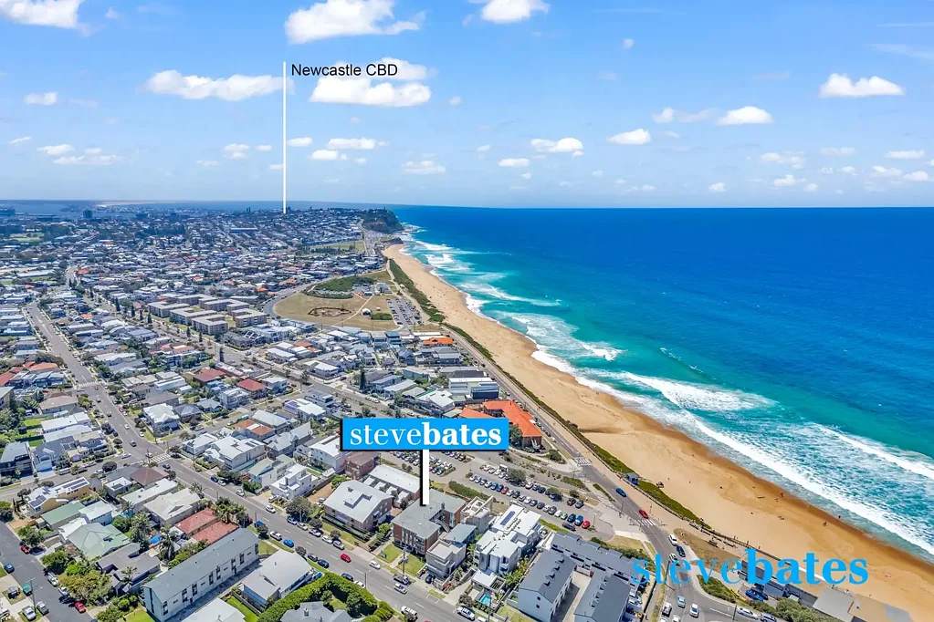LOCATION BOASTS OUTSTANDING LIFESTYLE AND CONVENIENCE