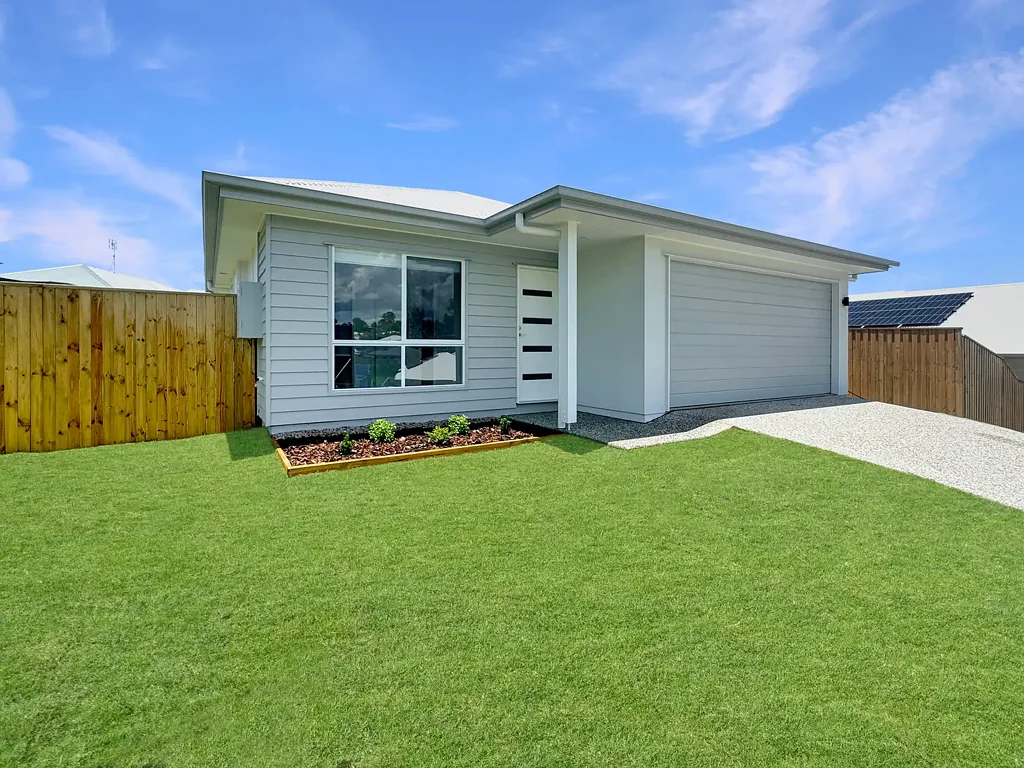 36 Kensington Drive, Southside, QLD 4570