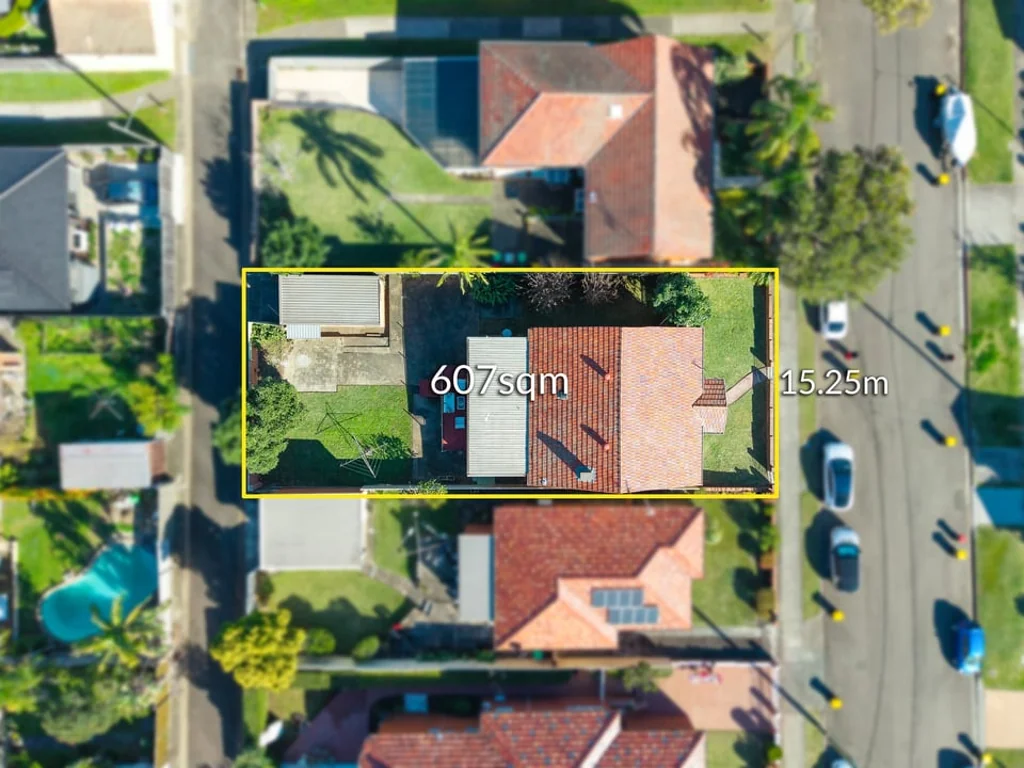 Carlton 4कमरा Rare Dual-Street Frontage Renovated Family Home with Future Duplex Potential (STCA)