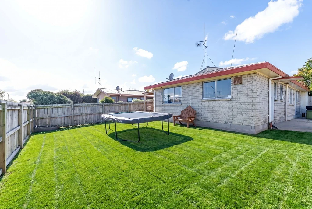 Deanwell 2房 砖瓦结构，开启舒适家居新篇章! Fully Fenced Family Living & Investment Potential