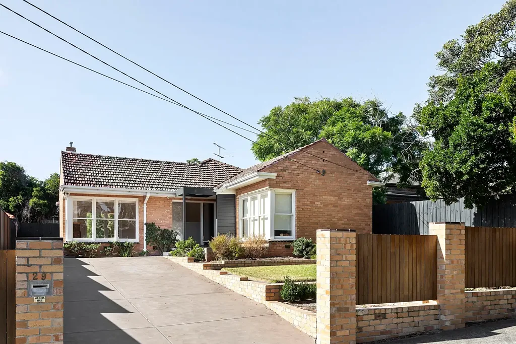 INSPECT BY APPOINTMENT - CALL LUCY REDMAN 0419 777 160