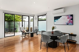9/11 Railway Crescent, Hampton