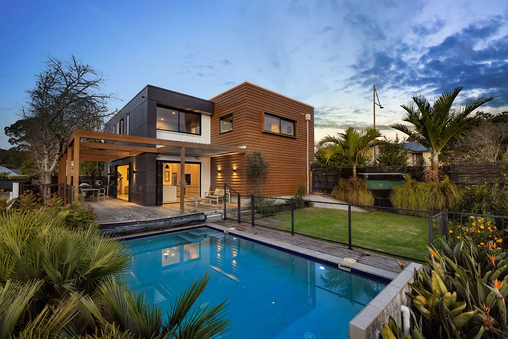 Pukekohe 4ਬੈੱਡਰੂਮ CONTEMPORARY STYLE & SUMMER BLISS!