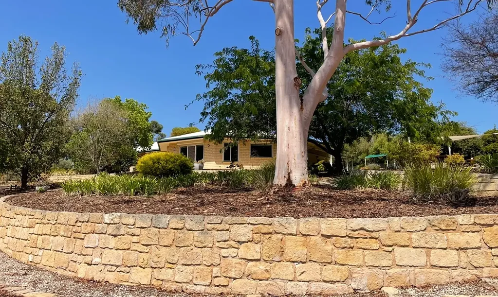13 Ziegler Rd, Waikerie, SA 5330