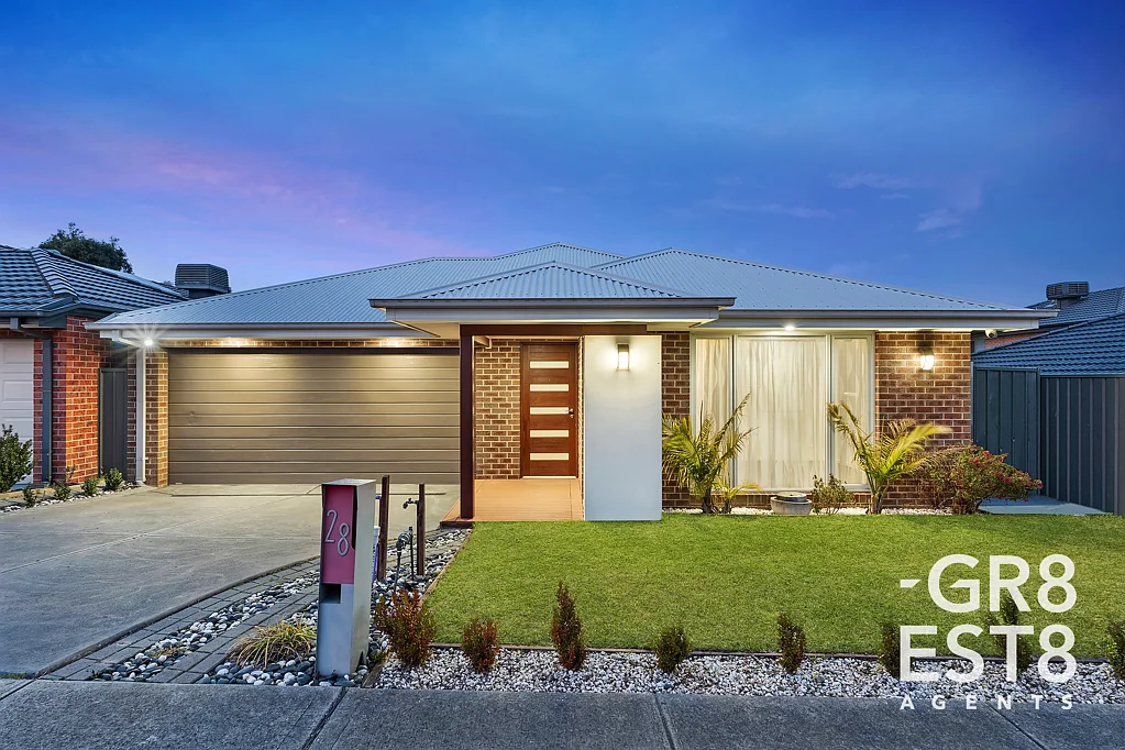 28 ASTERIA CRESCENT, Cranbourne West, VIC 3977