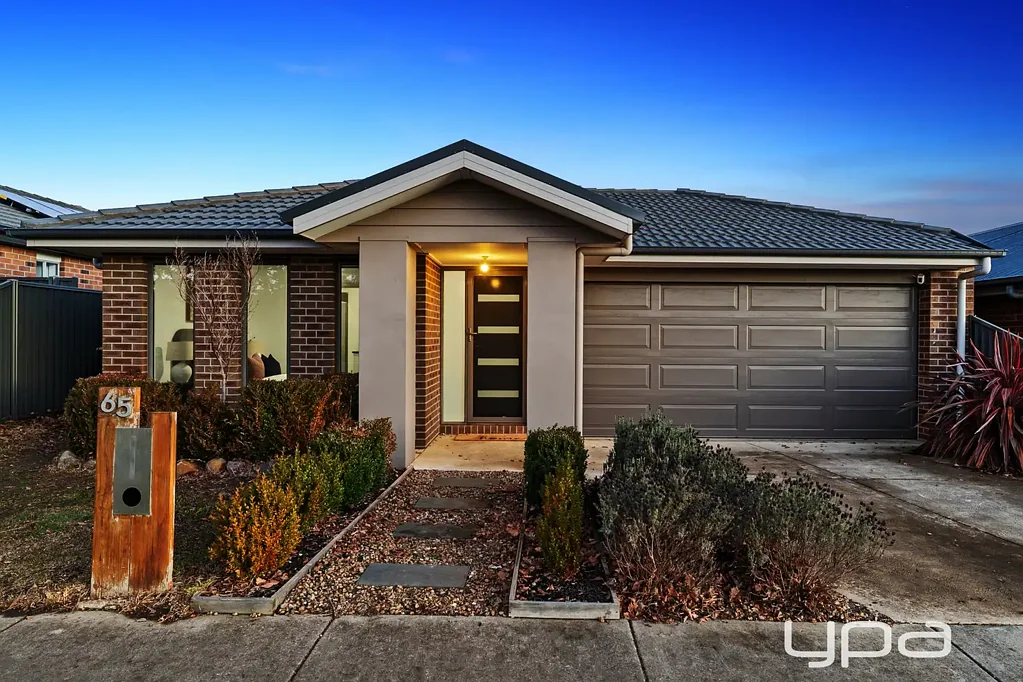 65 Warburton Drive, Lucas, VIC 3350