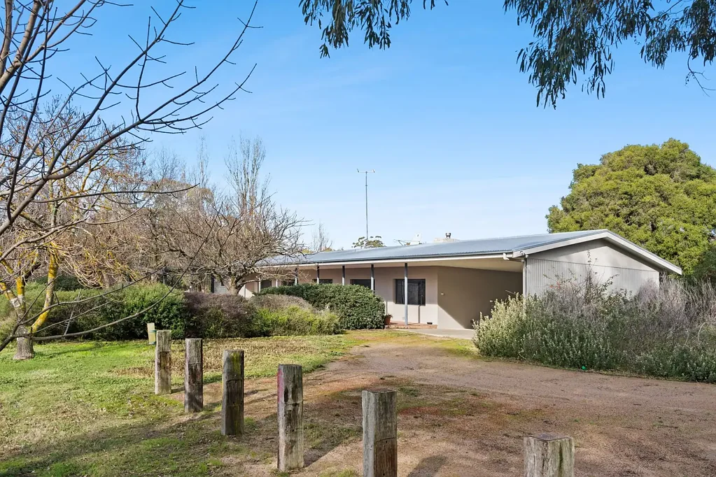 Privately Positioned on 1,000 Acres - 15 Minutes to Kyneton