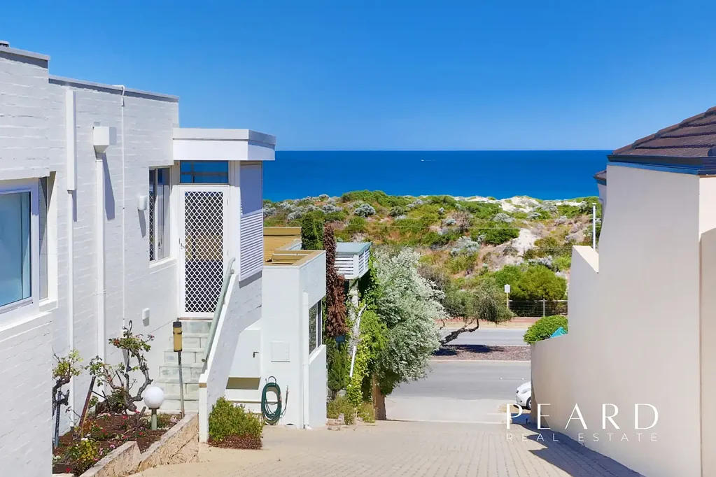2/346 West Coast Highway, Scarborough, WA 6019