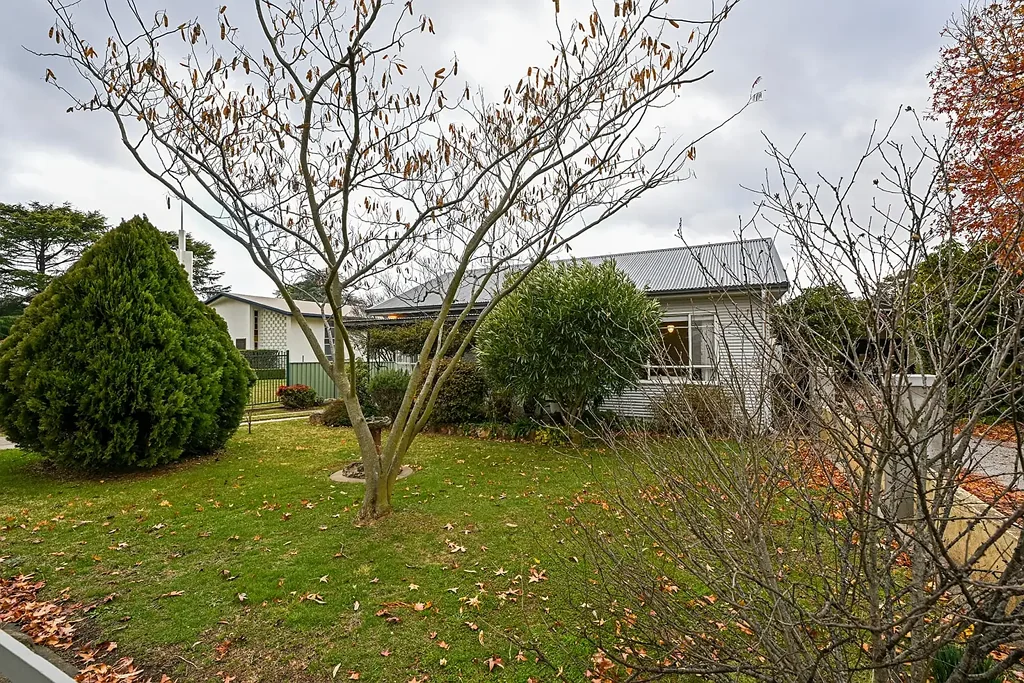 Orange 4 Bedroom Charming Cottage in Prime Calare Location