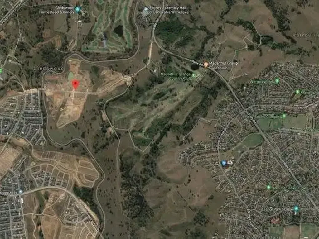 Gledswood Hills 宽幅20米地块 800㎡宜居空间 Gledswood Hills珍稀地皮 生态社区环绕 临近高球俱乐部 学校商圈便捷 M5&M7快速路直达 投资首选！ Land (800m2) for Sale at Gledswood Hills, NSW, Australia