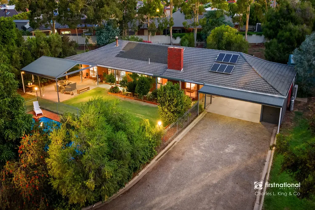 Echuca 6房  Private Resort Living with Dual Accommodation & Future Potential