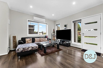 1/18 Codrington Street, Cranbourne, VIC 3977, 3 slaapkamers, 1 badkamers, Townhouse