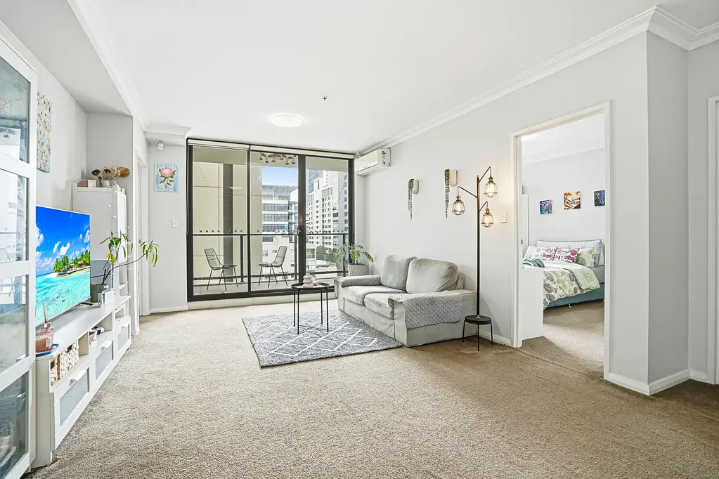 Parramatta 2房 Parramatta河景公寓 开放式布局 现代厨房 健身房 设施齐全 交通便捷 Modern Apartment in Prime Parramatta CBD Location
