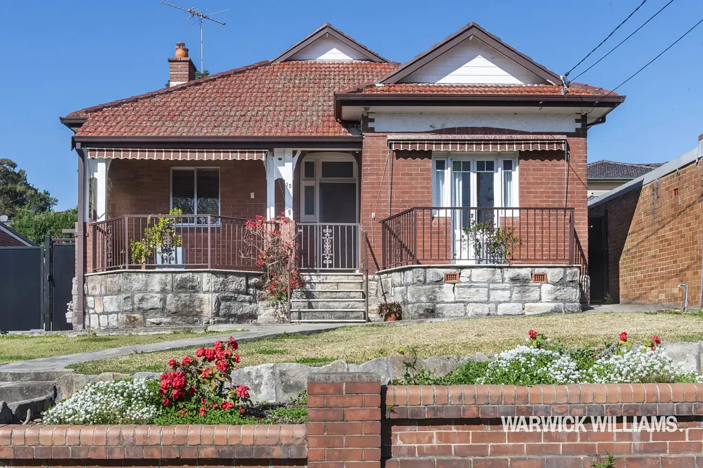 SPACIOUS FAMILY HOME