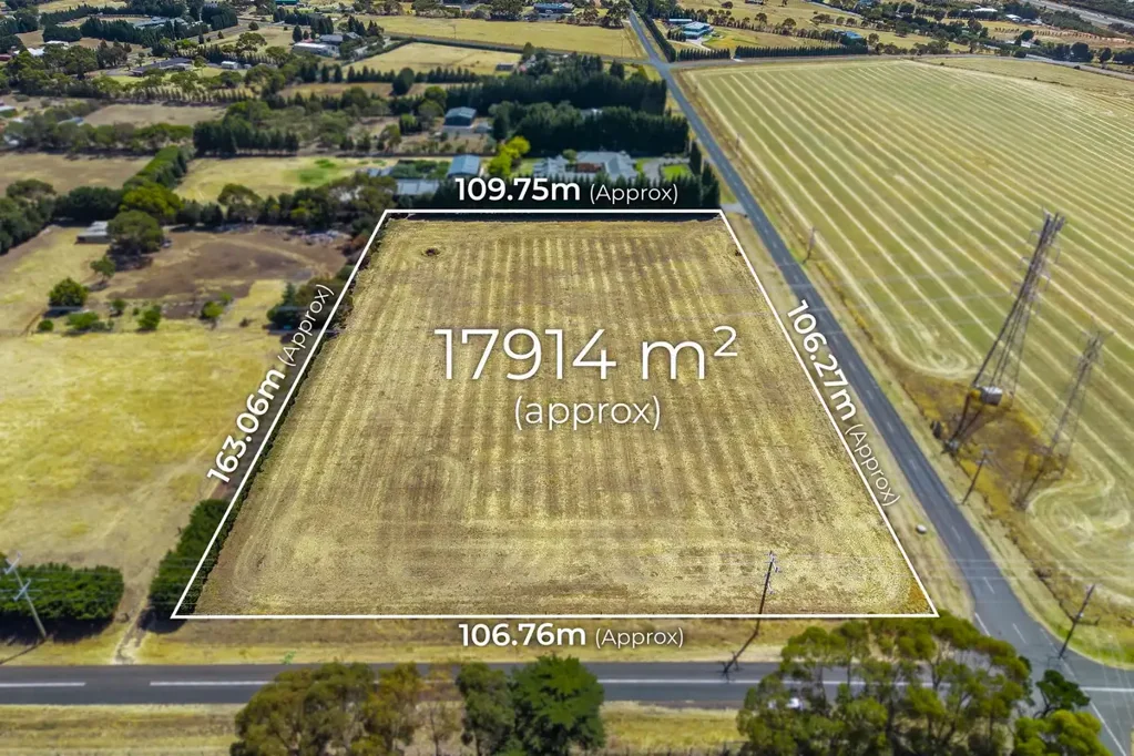 Lovely Banks  Prestige Lifestyle Property with Stunning Views – 4.43 Acres