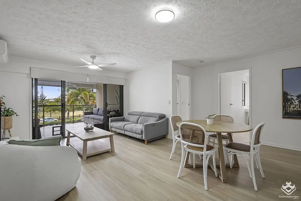 IMMACULATE 2 BEDROOM WATERFRONT UNIT FOR RENT