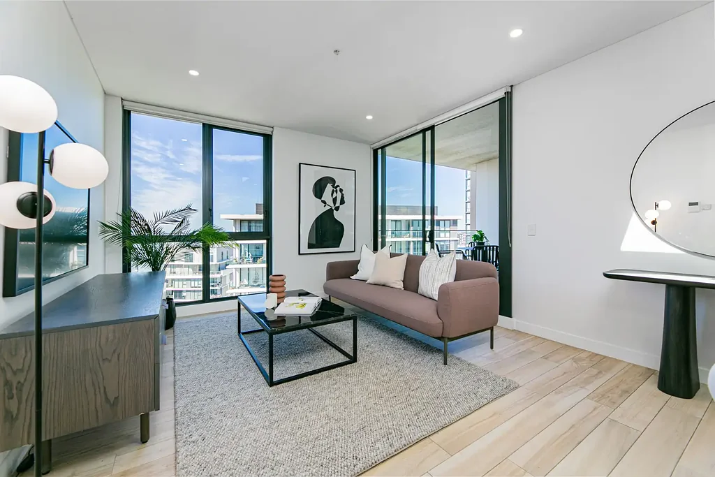 Wolli Creek 2房 顶层水景奢居 现代开放式布局 东向阳光露台 便捷交通枢纽 周全社区配套 高速网络接入 安全专属车位 Luxurious 2 Bedroom + 1 Large Study Apartment In Premier Development Offering Resort Style Living