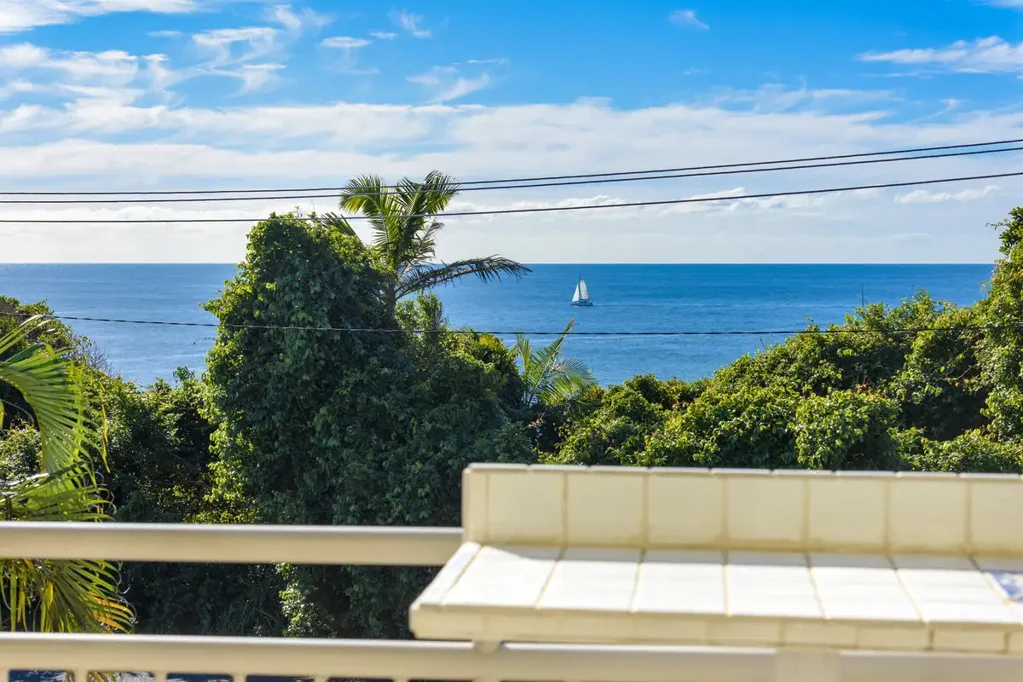 Port Macquarie 2房  Your Piece of Paradise – Top Floor Coastal Apartment with Uninterrupted Ocean Views