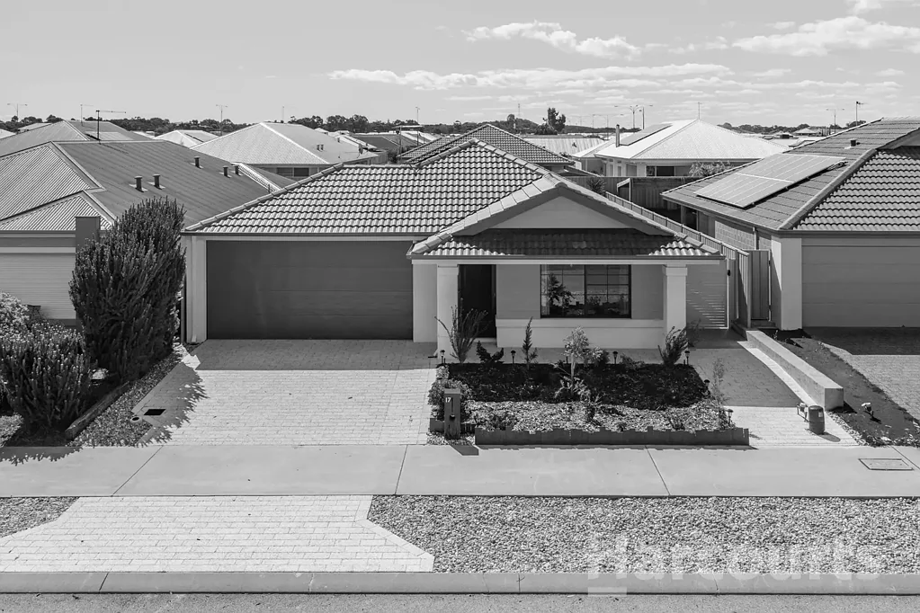 Karnup 4ਬੈੱਡਰੂਮ Under Offer by HARCOURTS Mandurah - Nadine Bakhuizen