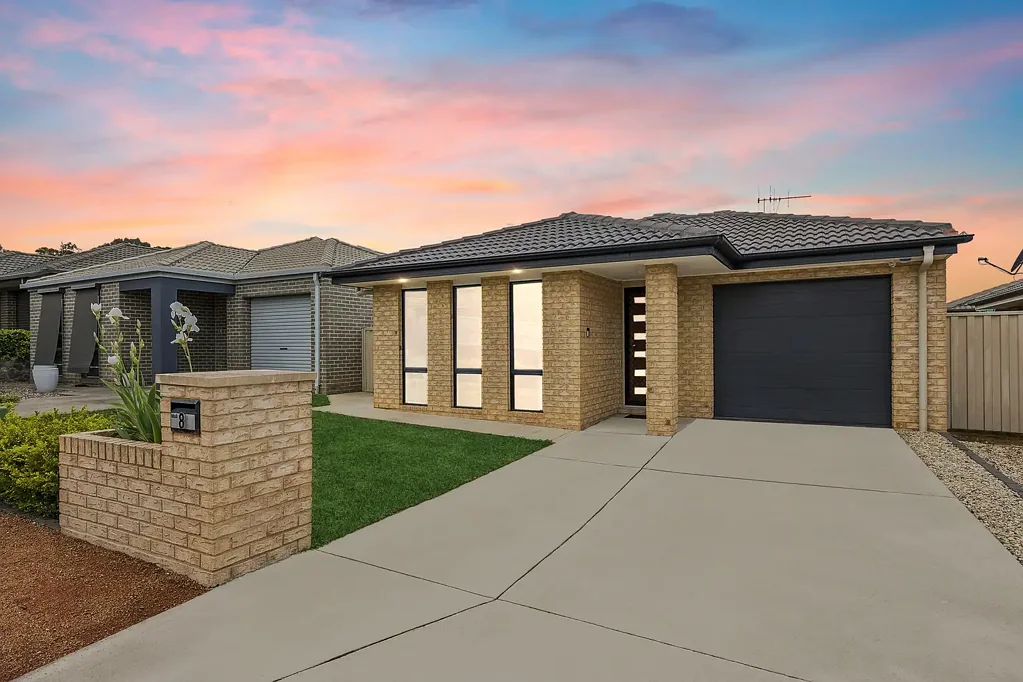 8 Dunk Street, Casey, ACT 2913