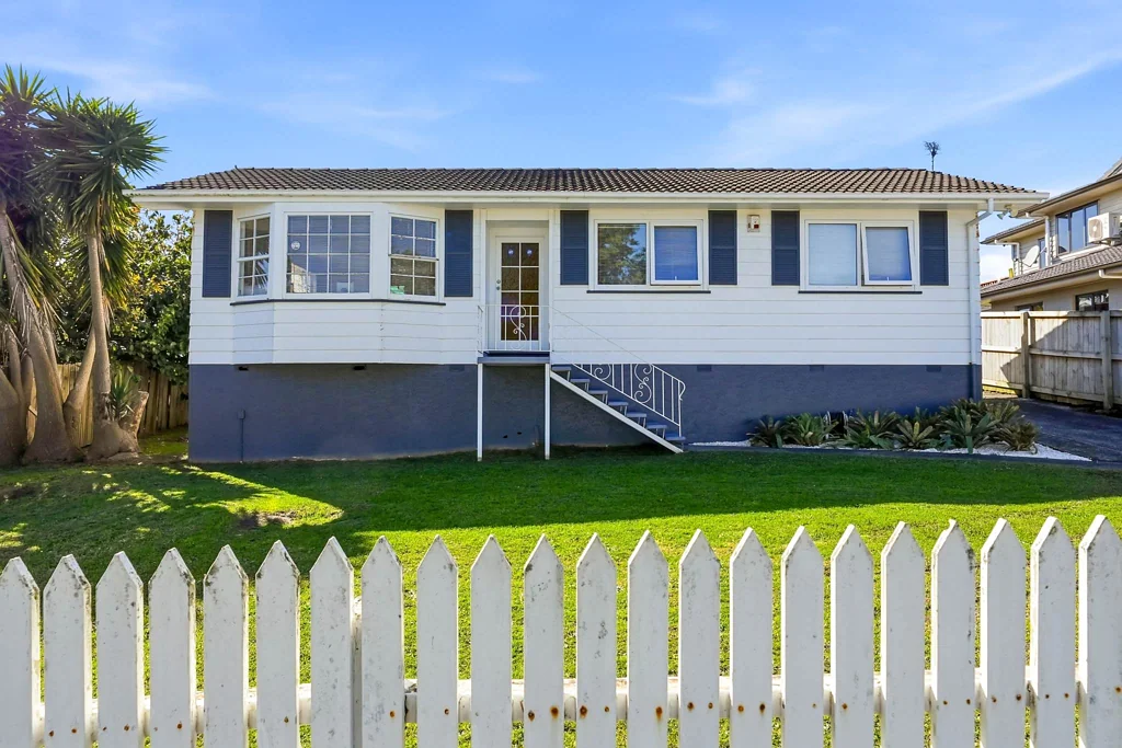 Clover Park 3chambre Smart Start- First Home or Investment