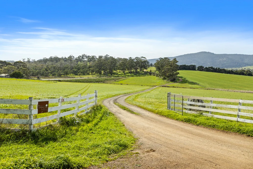 Orielton A peaceful rural lifestyle with income