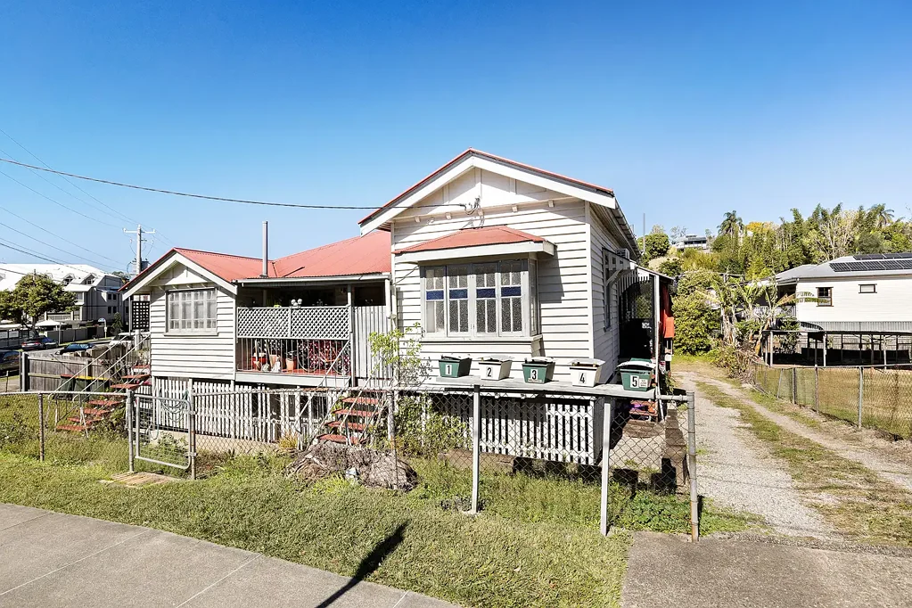 South Brisbane 5Zimmer Investors Paradise in South Brisbane!