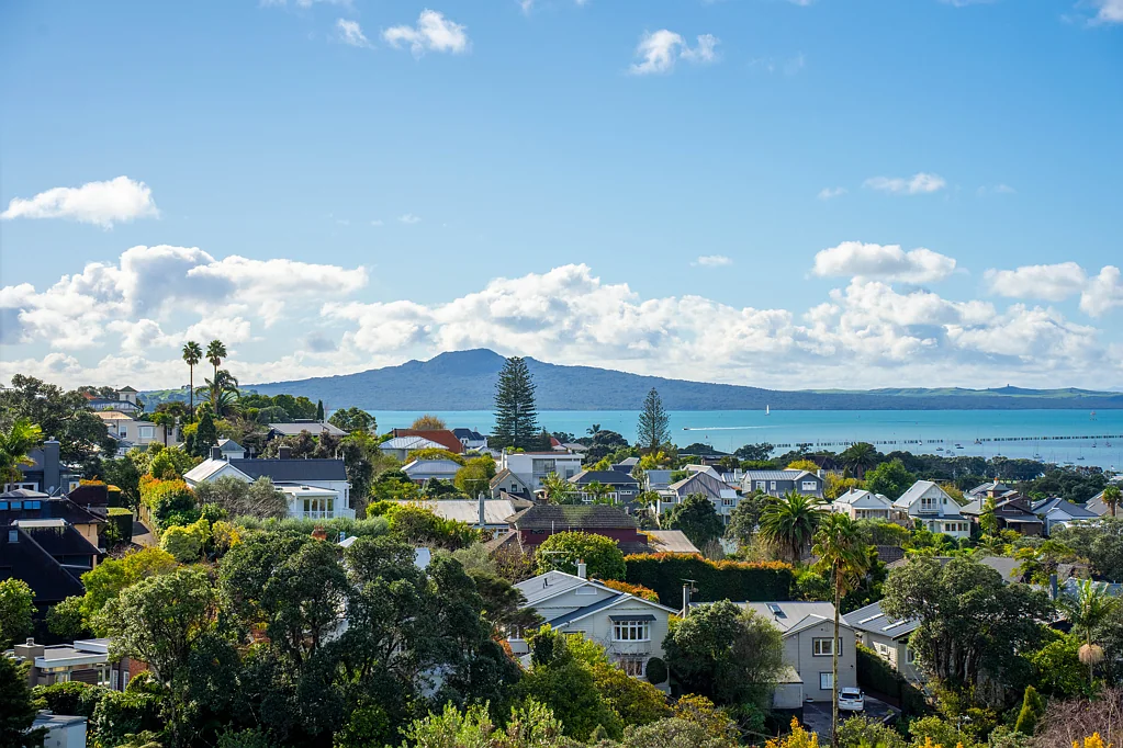 Parnell 3Moenga Luxury lock & leave - Vendors have moved offshore