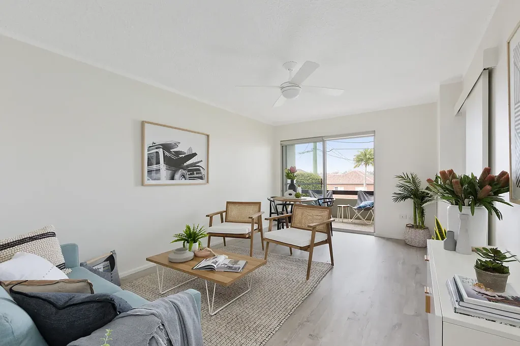 Fresh coastal charm in ground floor apartment