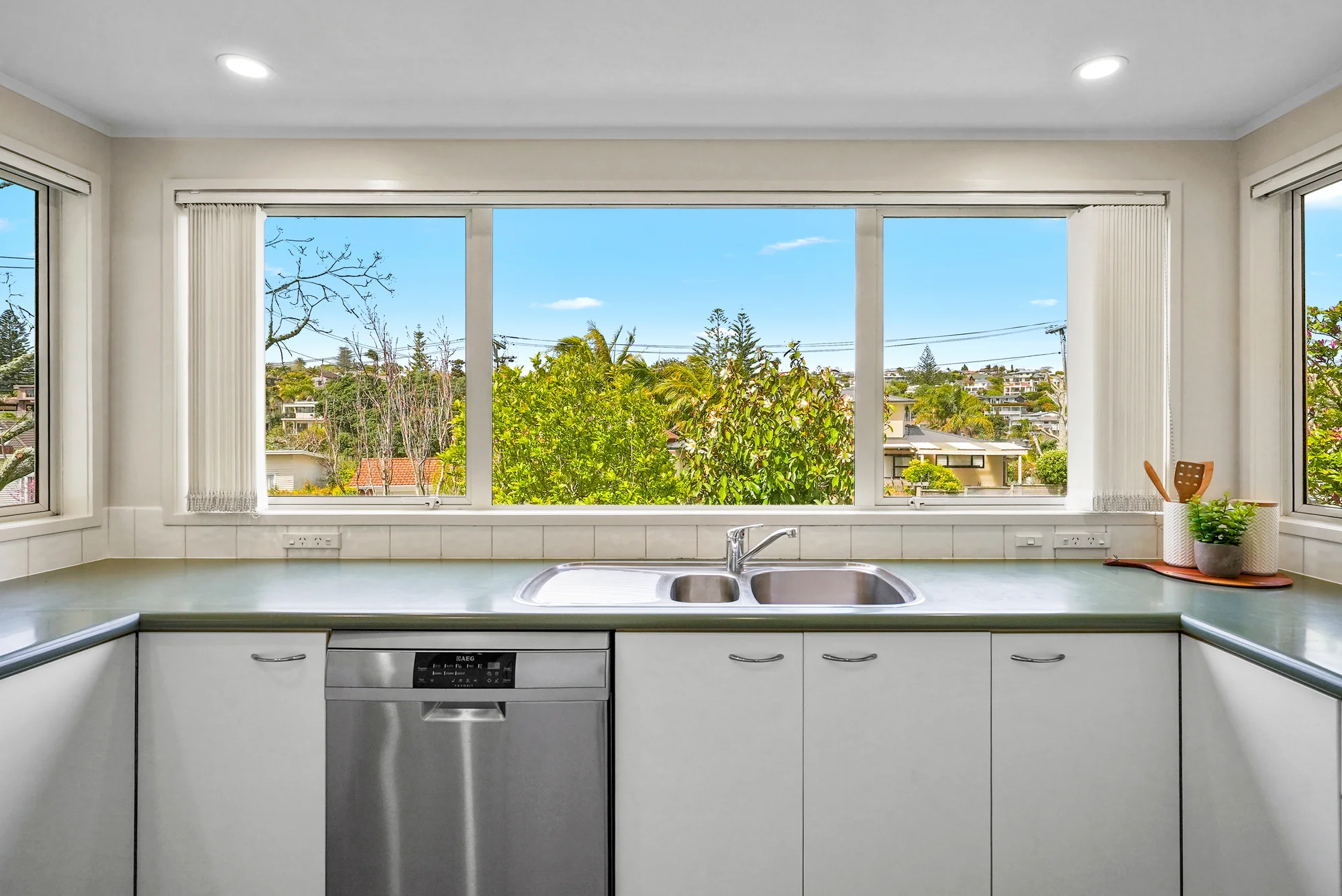 6 Luplau Crescent, Cockle Bay, photo 13