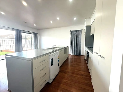 102 Duncombe Park Way, Deer Park, VIC 3023, 4房, 2浴, House