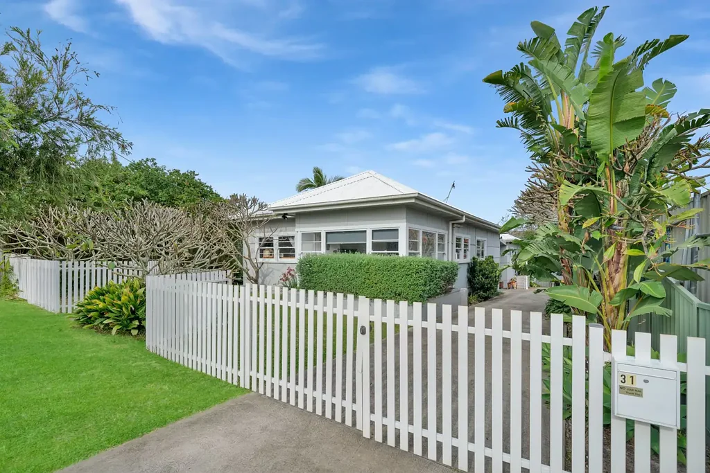 31 Battley Avenue, The Entrance, NSW 2261