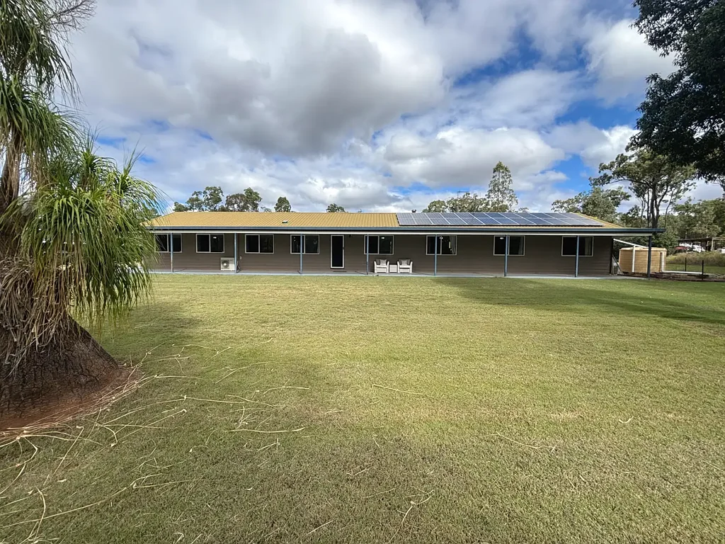 Wondai 5 Bedroom Move to the country and enjoy the peace and quiet