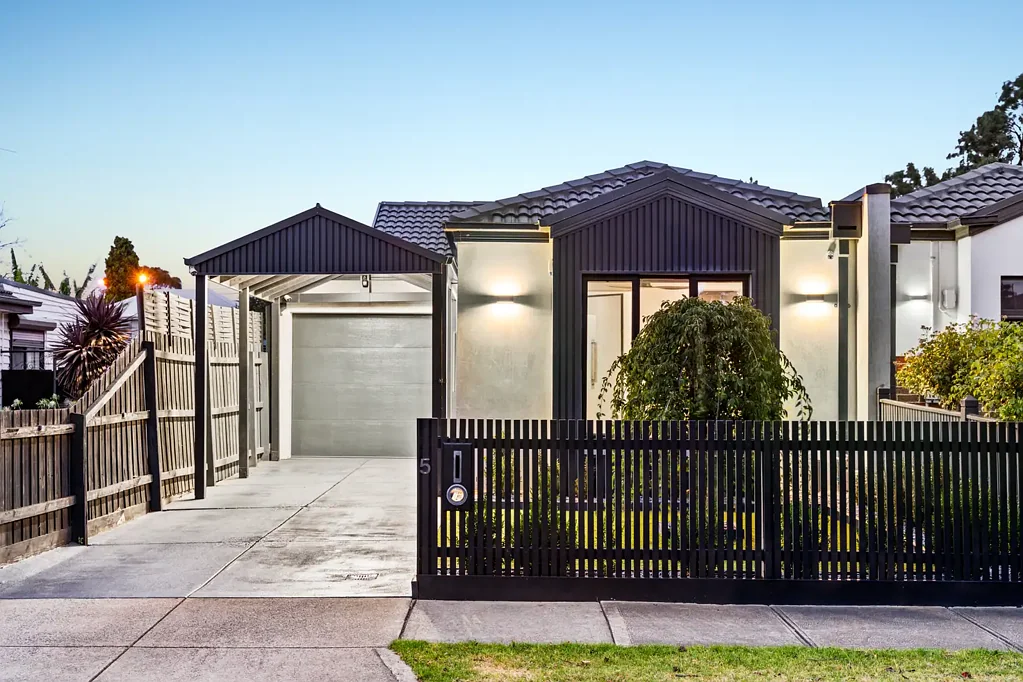 5 Eames Avenue, Brooklyn, VIC 3012