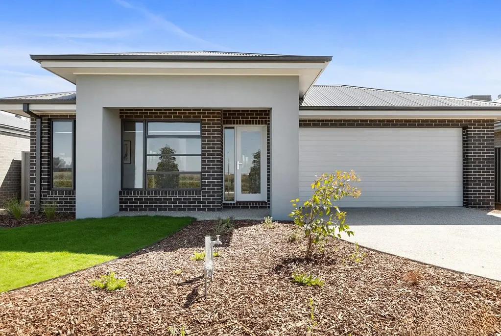Modern 3-Bedroom Home Plus Study