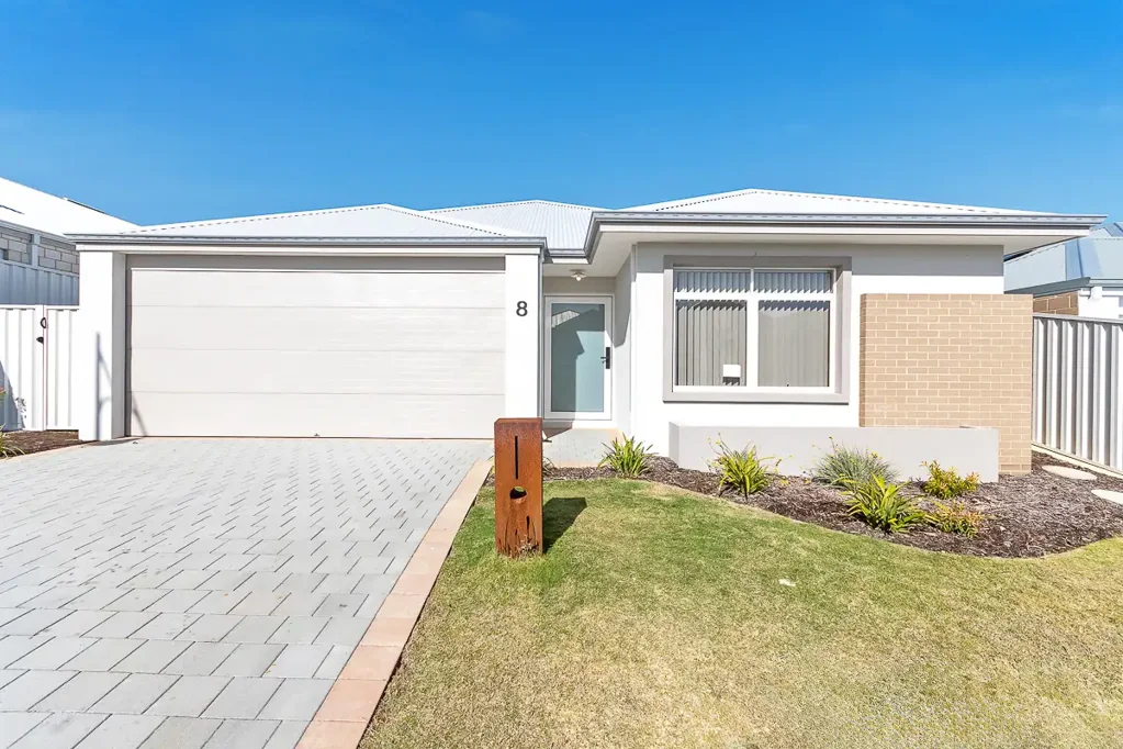 8 Andorra Way, Alkimos, WA 6038