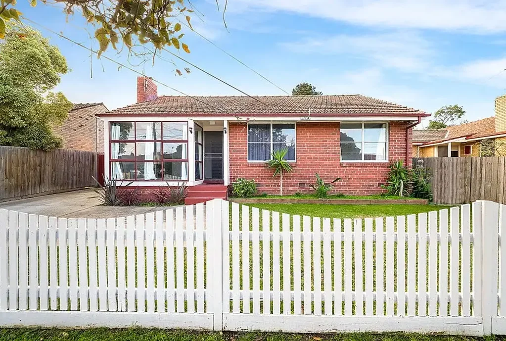 Flexible Living with Bonus Bungalow