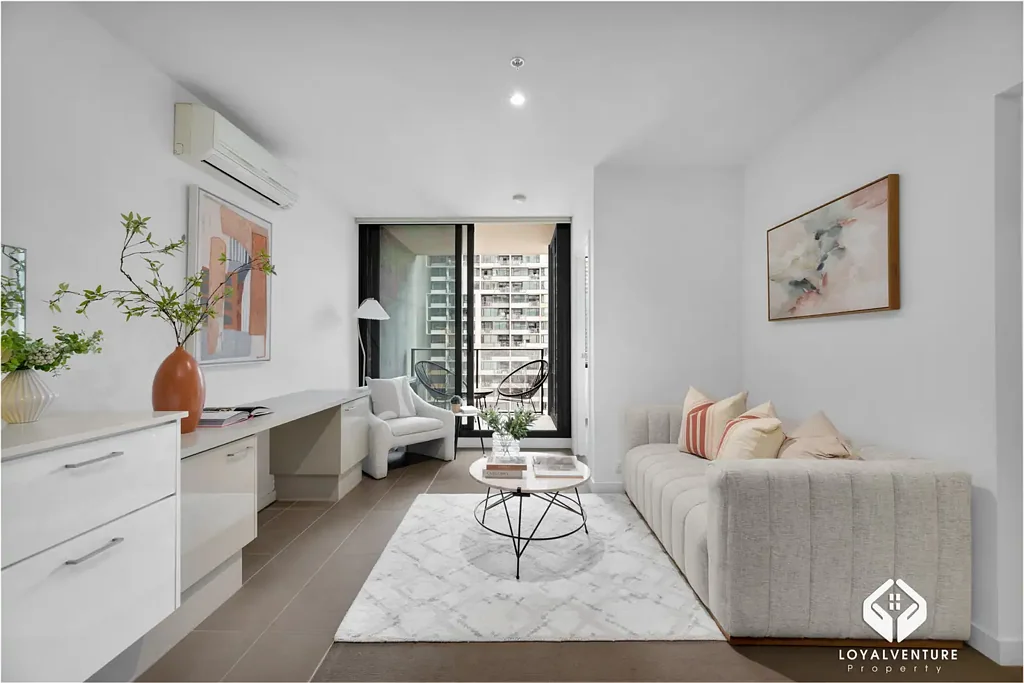 Melbourne 1 Bedroom Prime Location ! Great Opportunity