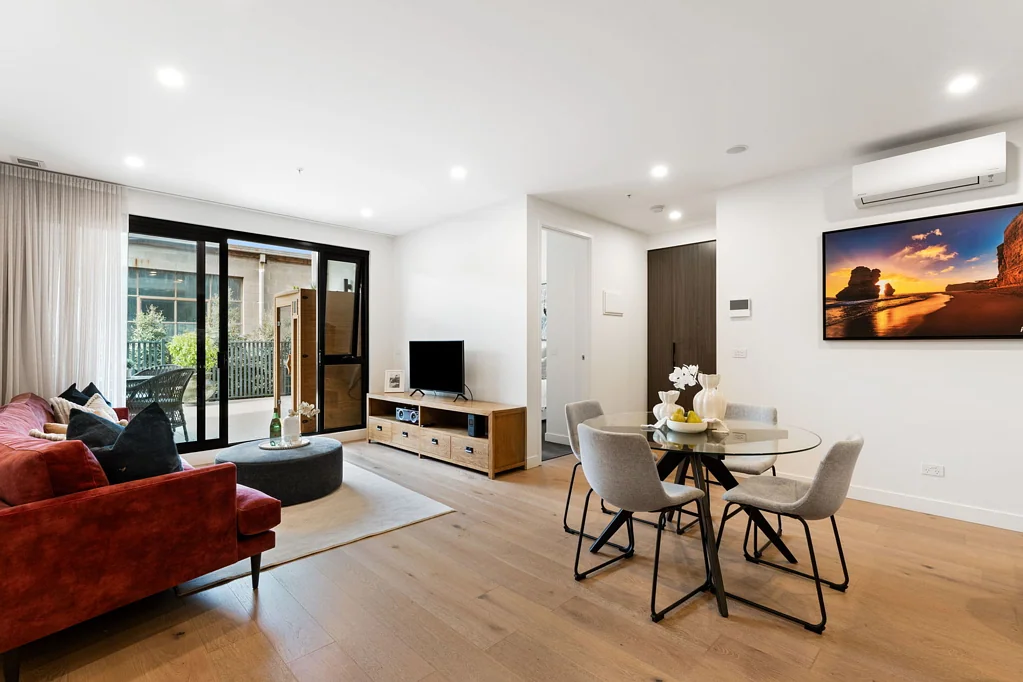 Moorabbin 1房 优质底层生活，拥有 108 平方米的室内和庭院空间 Premium Ground-Floor Living with 108m² of Interior and Courtyard Space