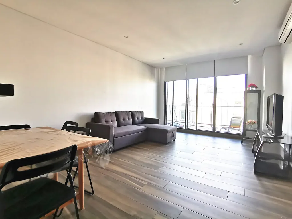 Modern Furnished One-Bedroom Apartment In Ultimo
