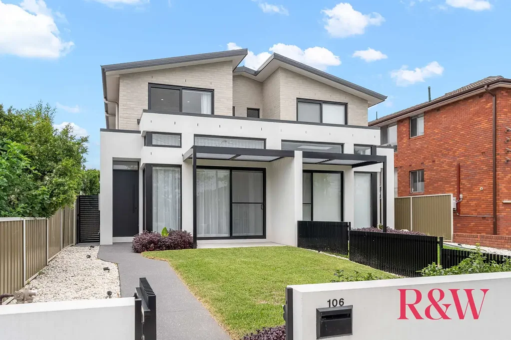 Stunning Near-New Duplex of the Highest Calibre!