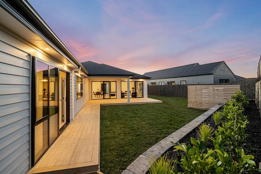 Milldale 5Zimmer Large Home with Pool and Granny Potential
