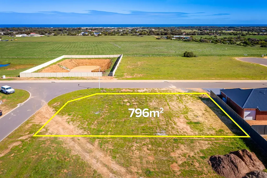 1 Whittaker Close, Waggrakine, WA 6530