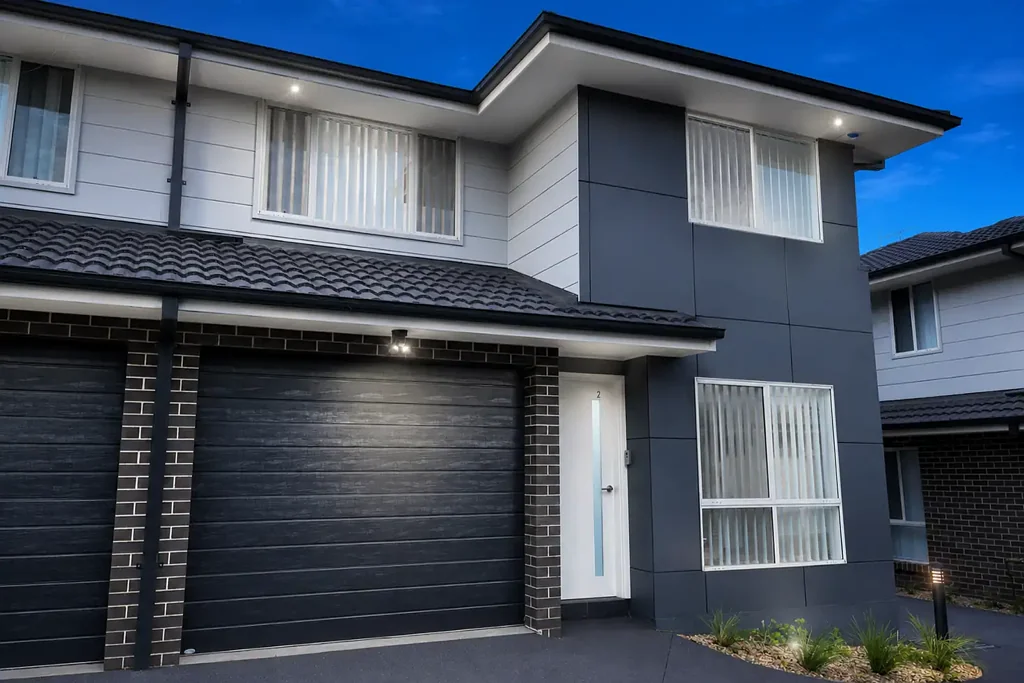 CONVENIENTLY LOCATED MODERN TOWNHOUSE